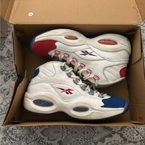 Reebok White and Blue Sneakers with Retro Silhouette